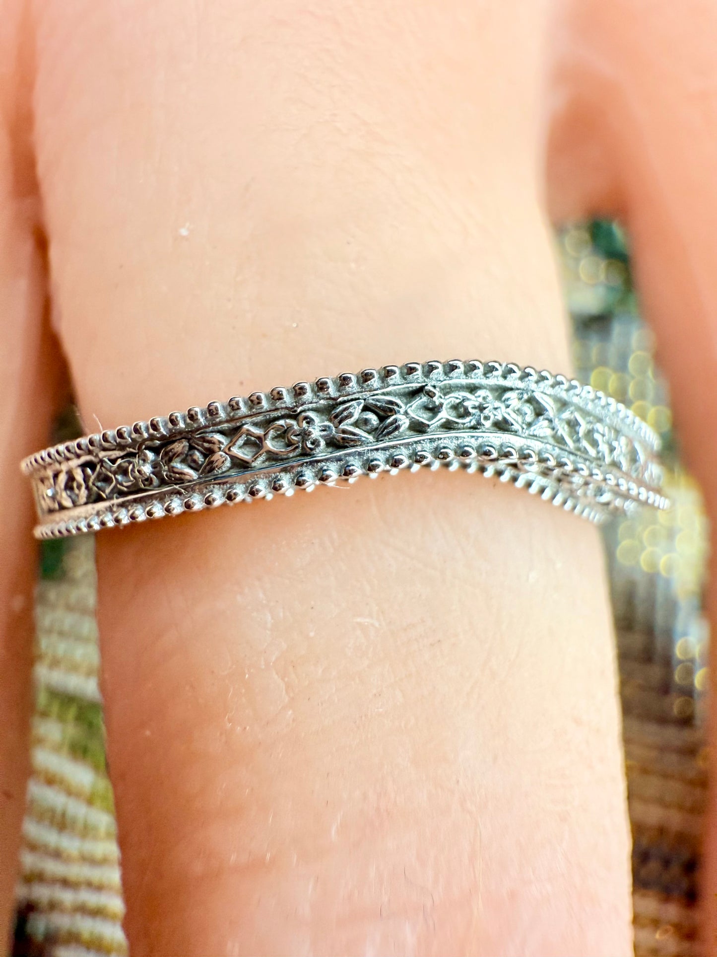 14K gold vintage curved floral band design detail art unique