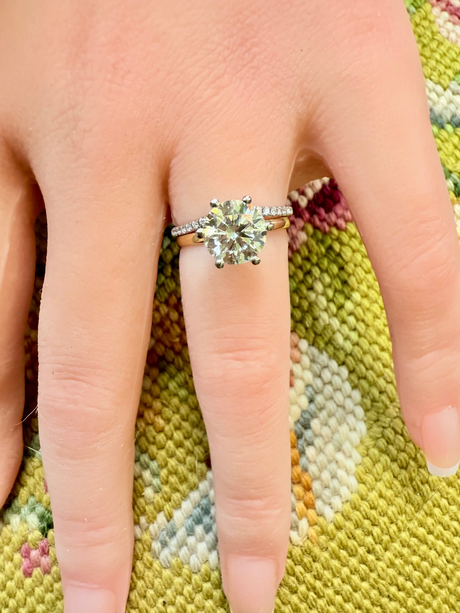 14K gold pave cured wedding band simplistic 