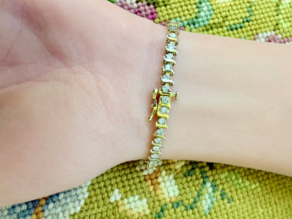 Vintage diamond tennis bracelet 14K yellow gold lab diamonds art deco unique elegant round diamonds sparkle feminine 