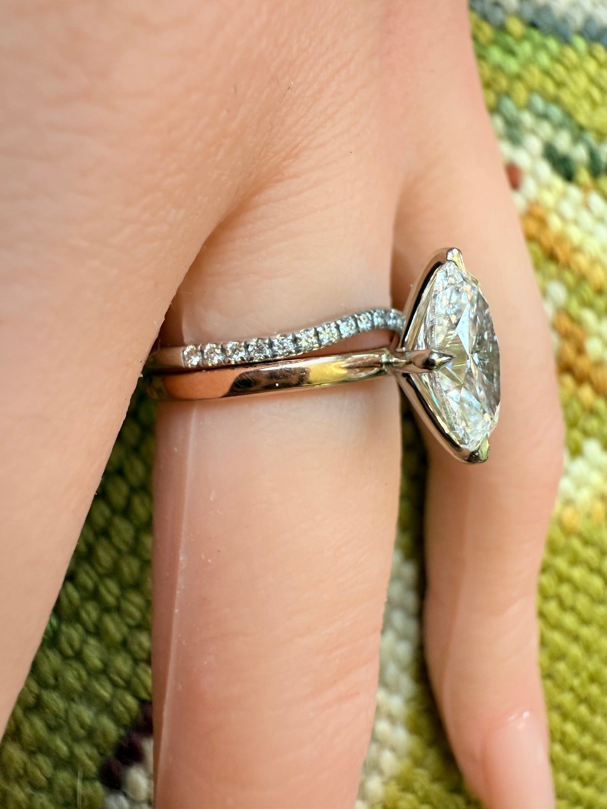 14K gold pave cured wedding band simplistic 