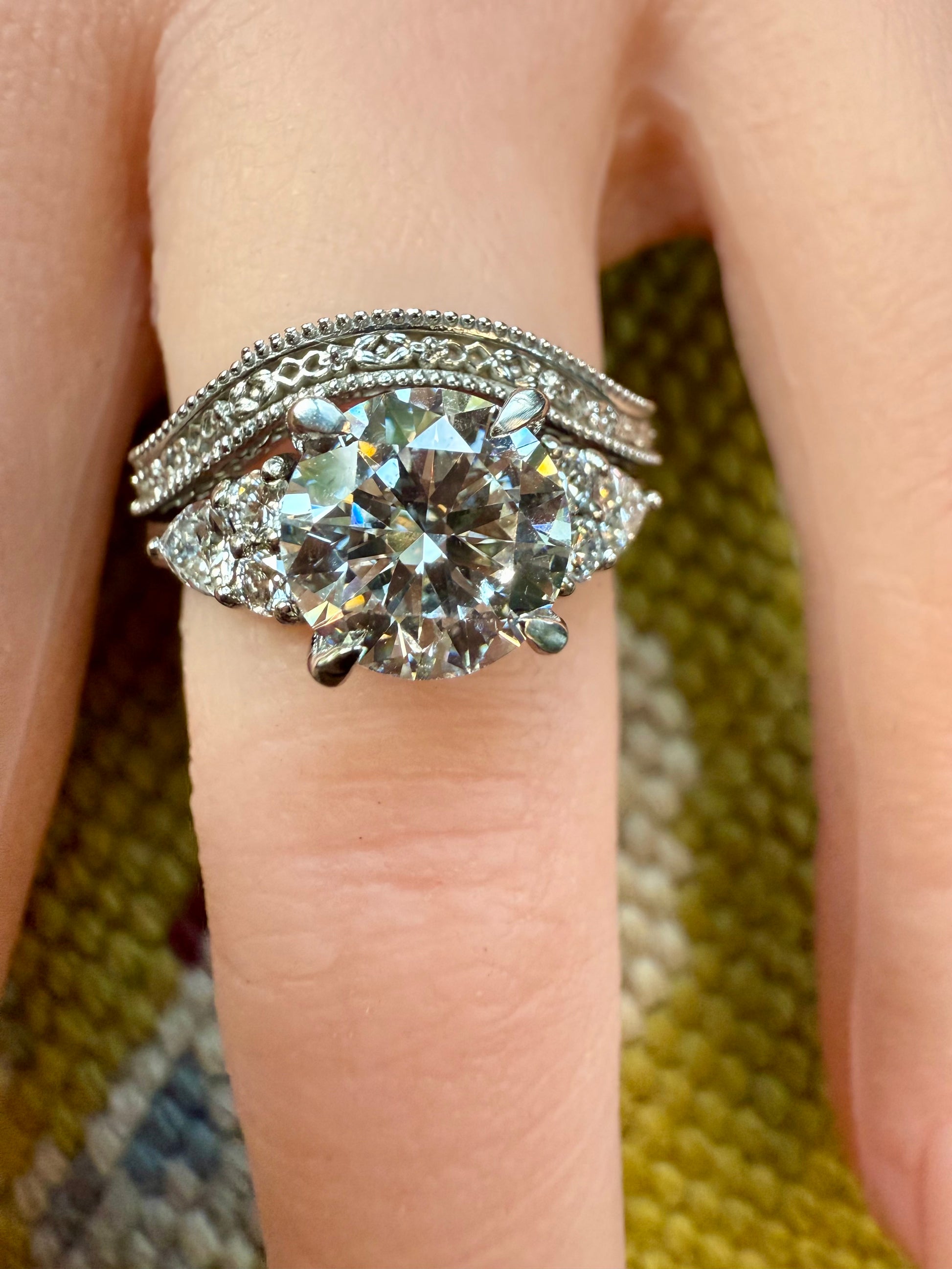 14K gold vintage curved floral band design detail art unique 