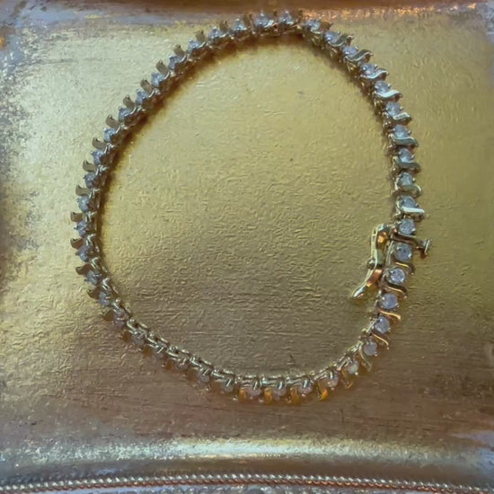 Vintage diamond tennis bracelet 14K yellow gold lab diamonds art deco unique elegant round diamonds sparkle feminine 