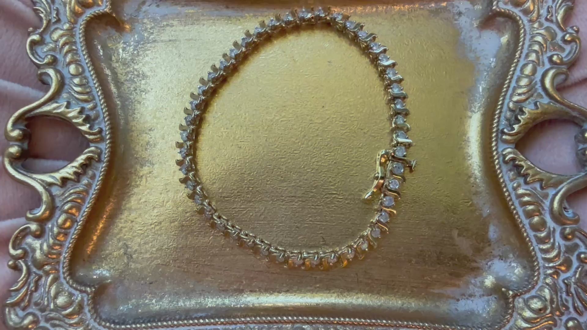 Vintage diamond tennis bracelet 14K yellow gold lab diamonds art deco unique elegant round diamonds sparkle feminine 