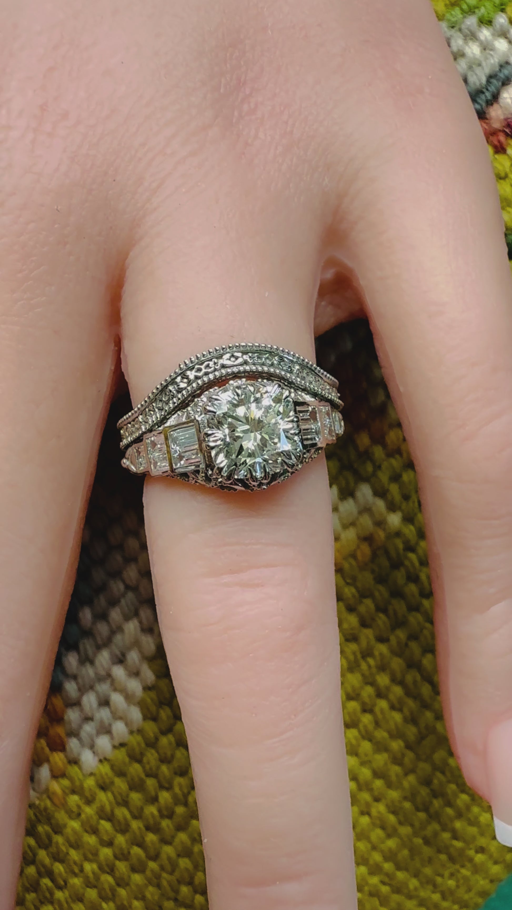 14K gold vintage curved floral band design detail art unique 