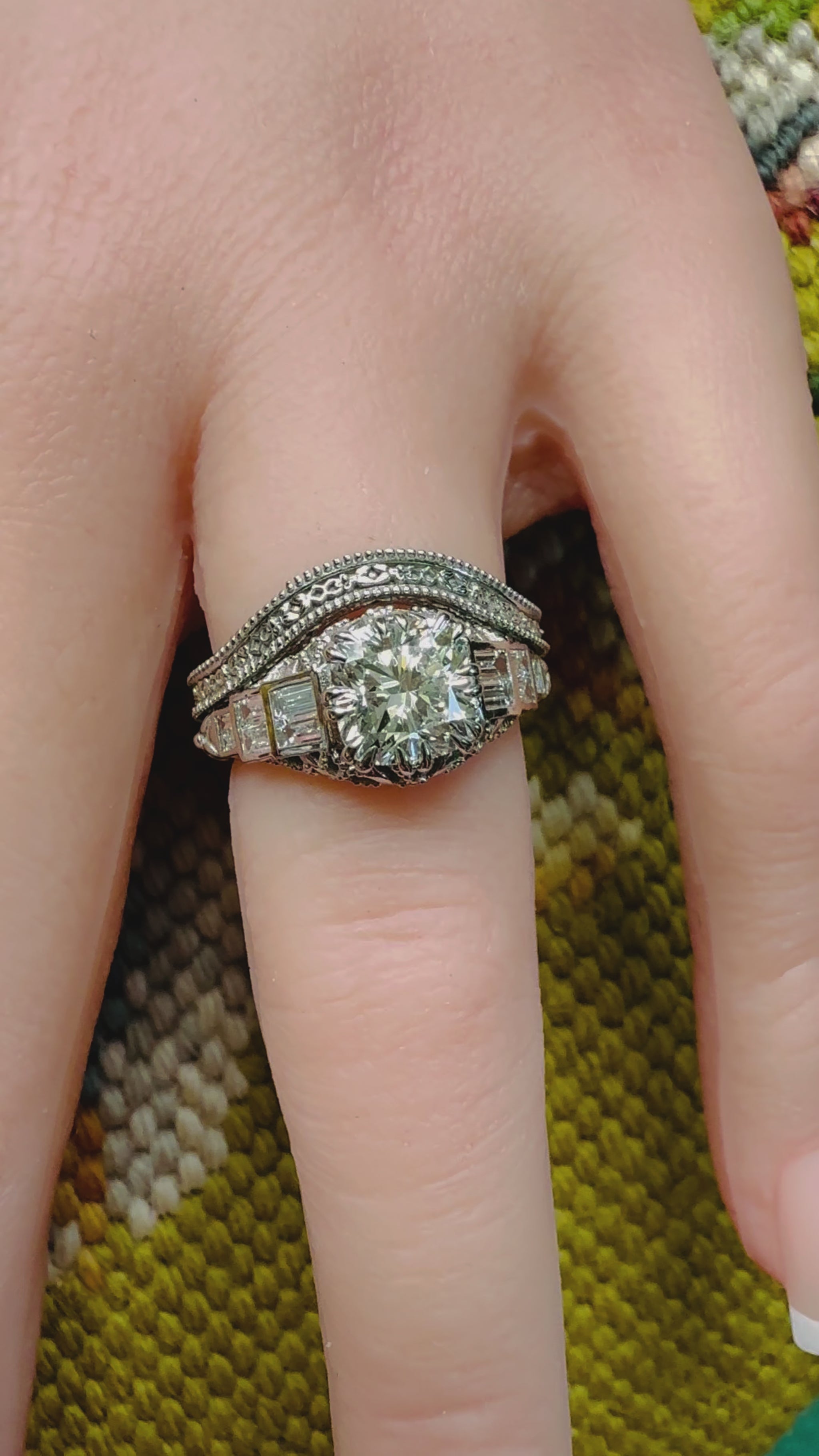 14K gold vintage curved floral band design detail art unique 